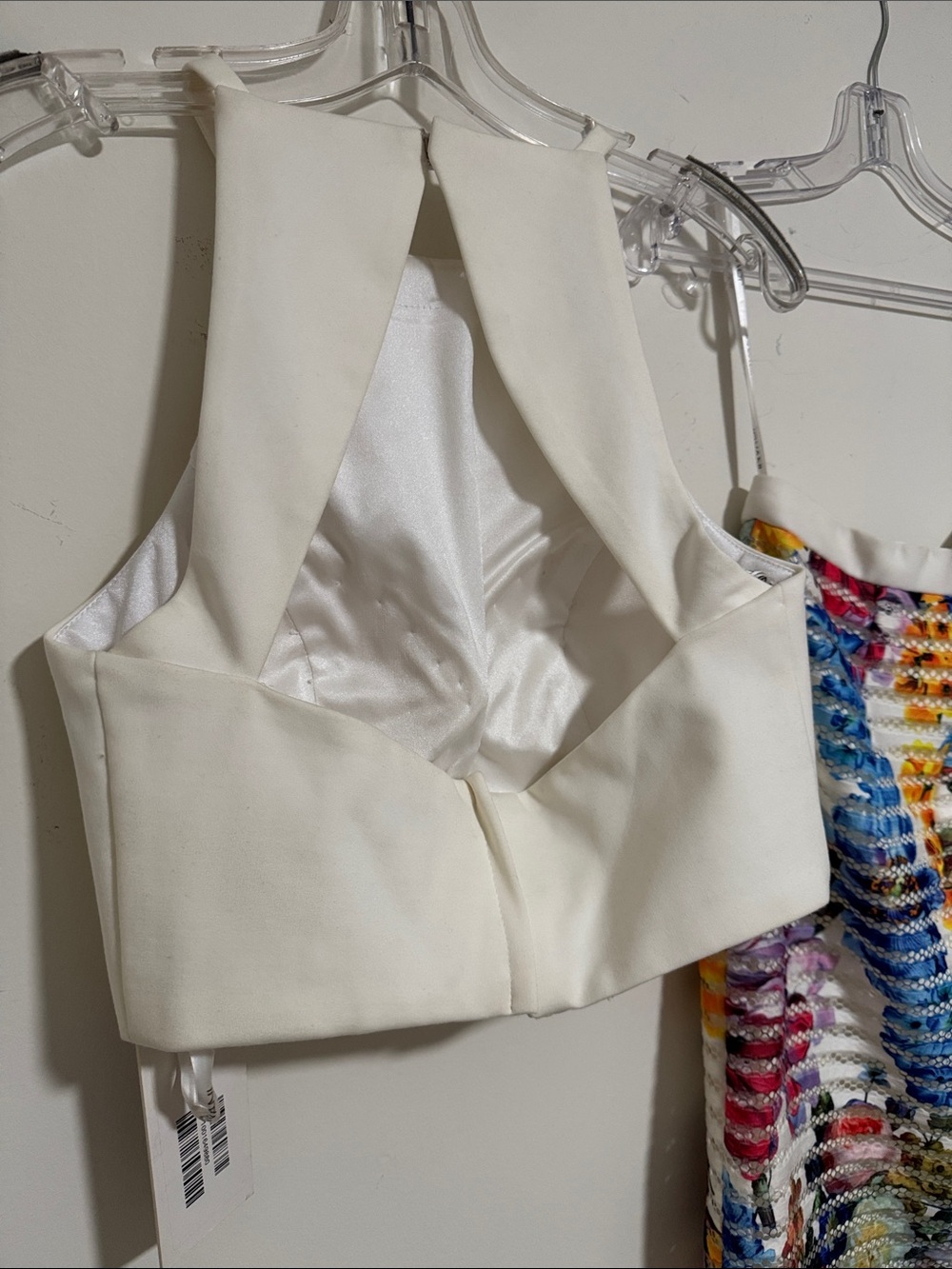 Jovani White Cropped Halter Camisole - Picture 4 of 5